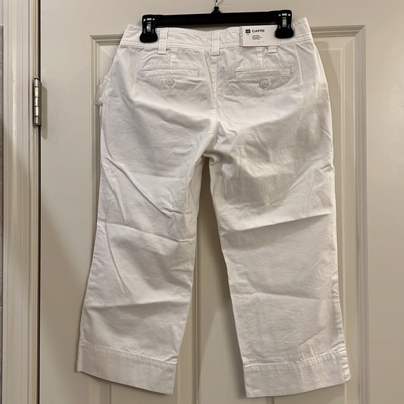 Gap junior ladies capris - Picture 2 of 5